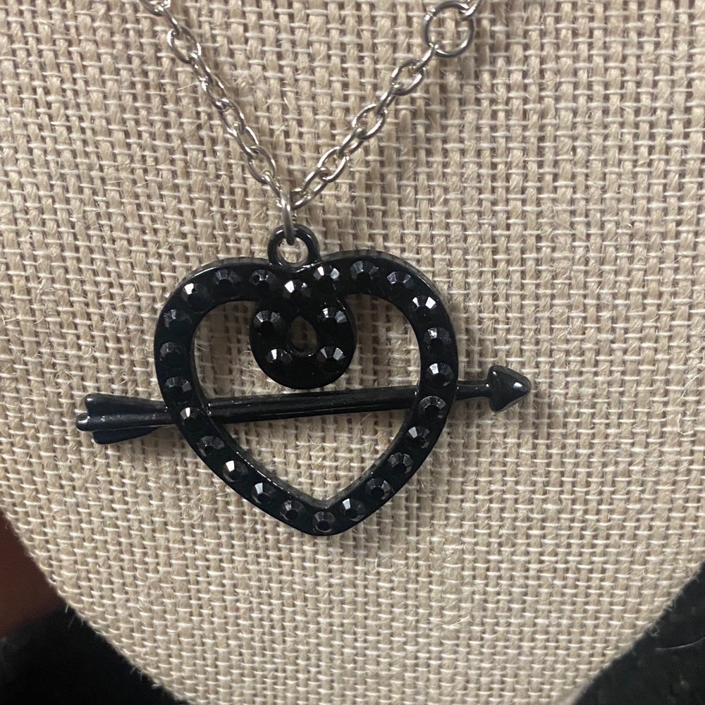 Black Heart Pendant Necklace